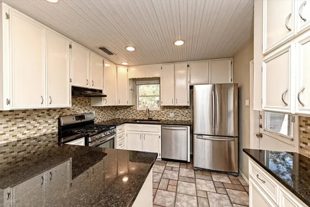 $2,900 | 5205 Brookdale Lane, Austin, TX 78723