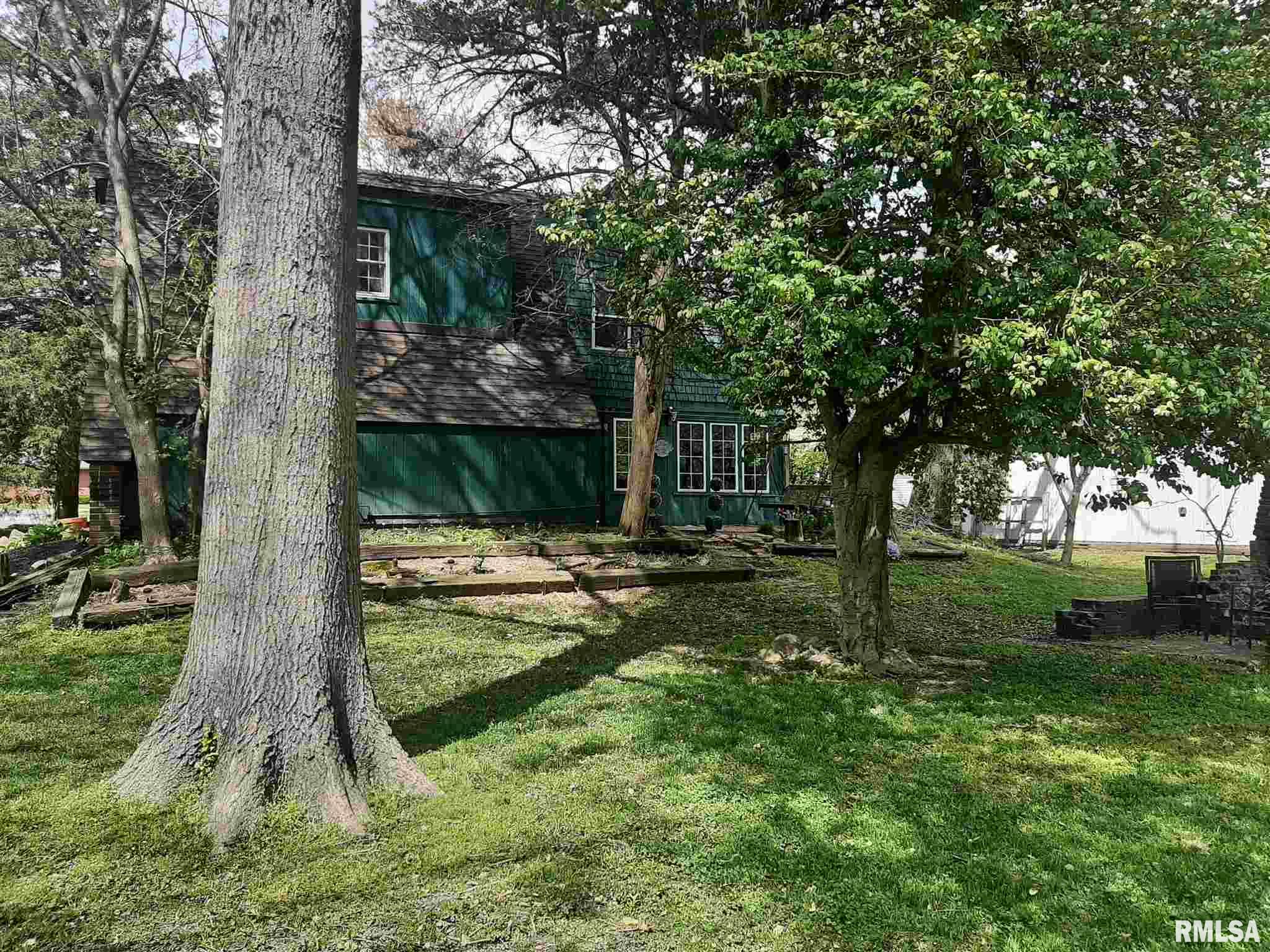 1032 Fairfield Road Mount Vernon, IL 62864 - Photo 6 of 41