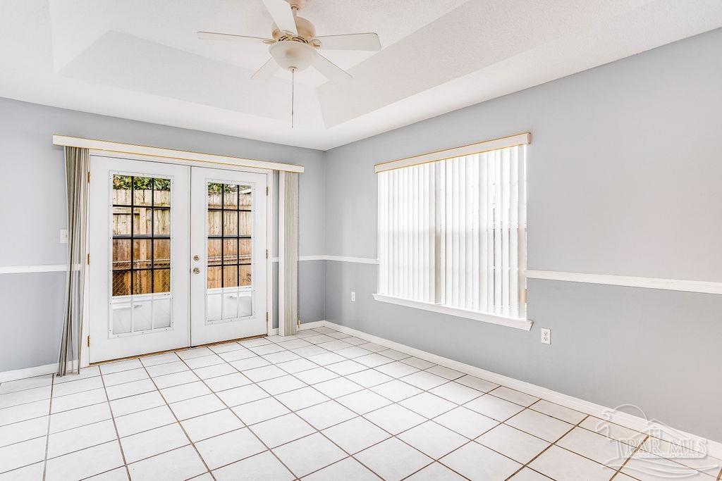303 Rue Dianne Mary Esther, FL 32569 - Photo 11 of 31