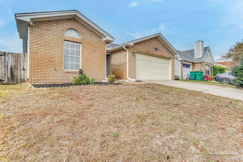 303 Rue Dianne Mary Esther, FL 32569 - Photo 3 of 31