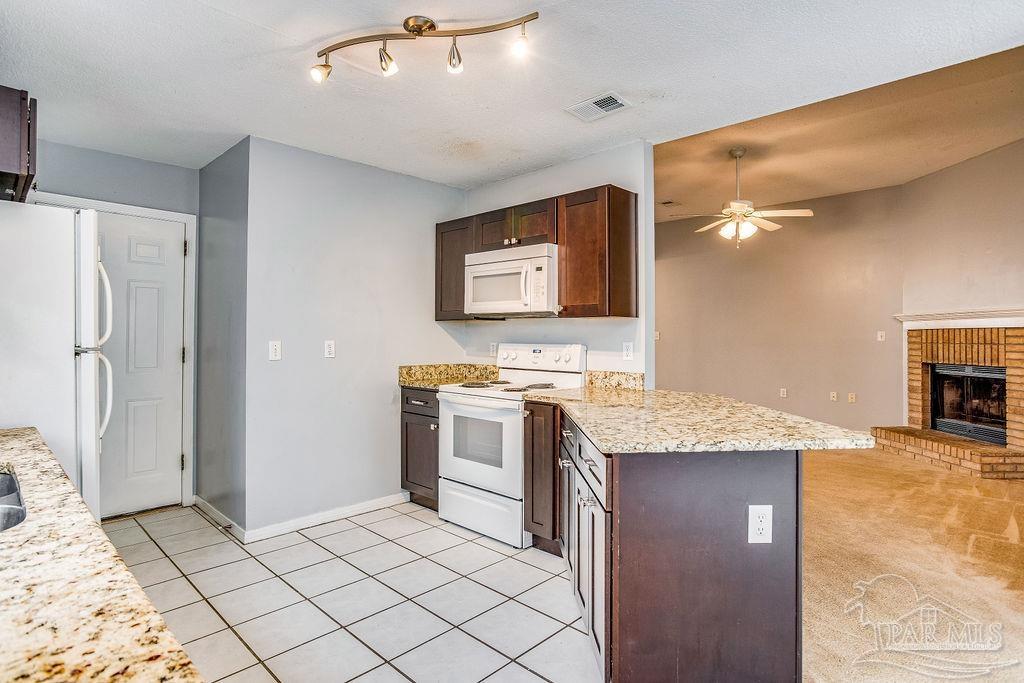 303 Rue Dianne Mary Esther, FL 32569 - Photo 7 of 31