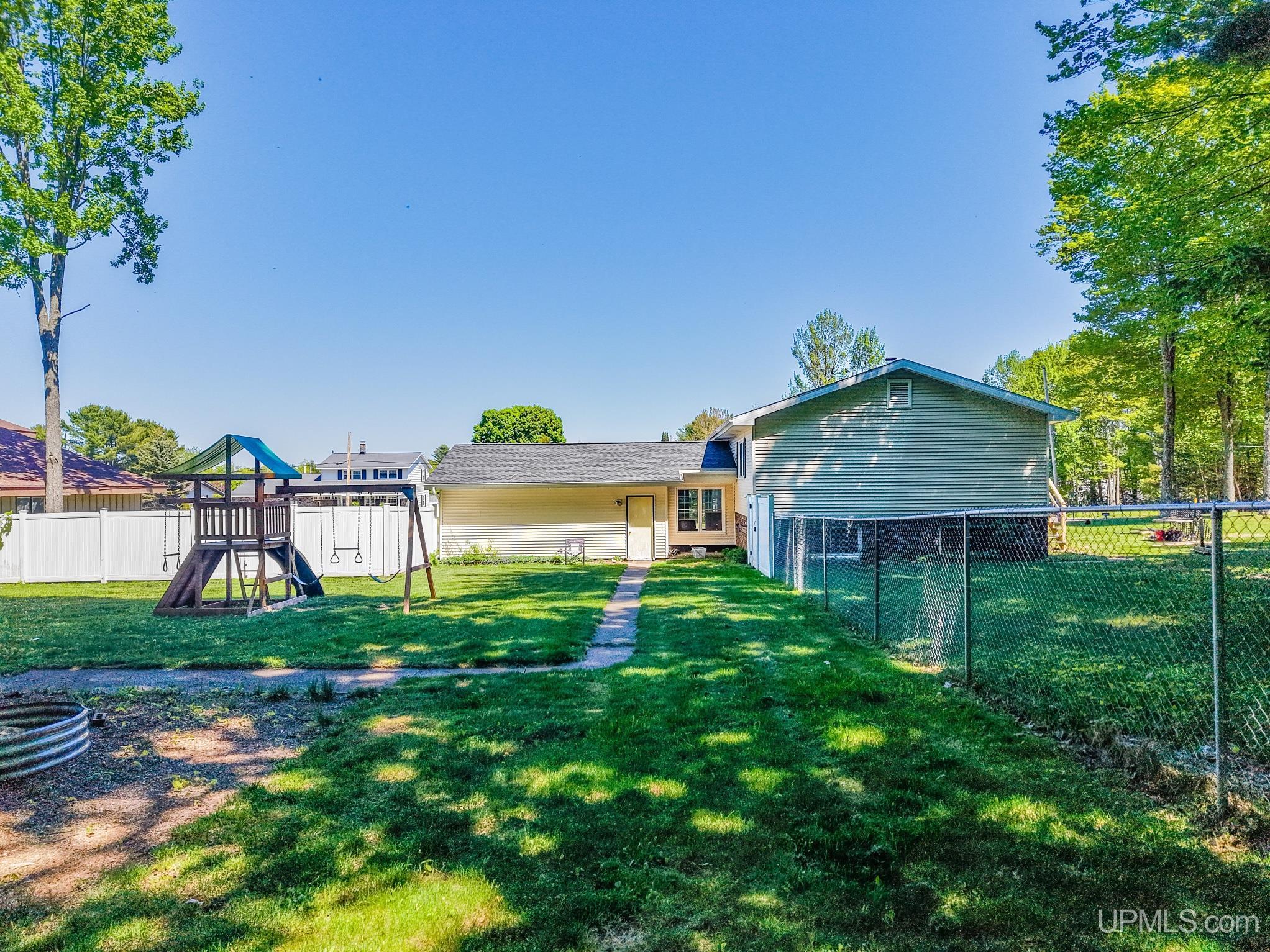 205 North Rose Street Ishpeming, MI 49849 - Photo 46 of 47