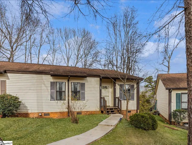 $235,000 | 9 C Hollywoods Lane, Simpsonville, SC 29681