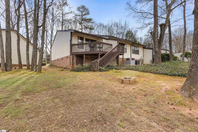 $235,000 | 9 C Hollywoods Lane, Simpsonville, SC 29681
