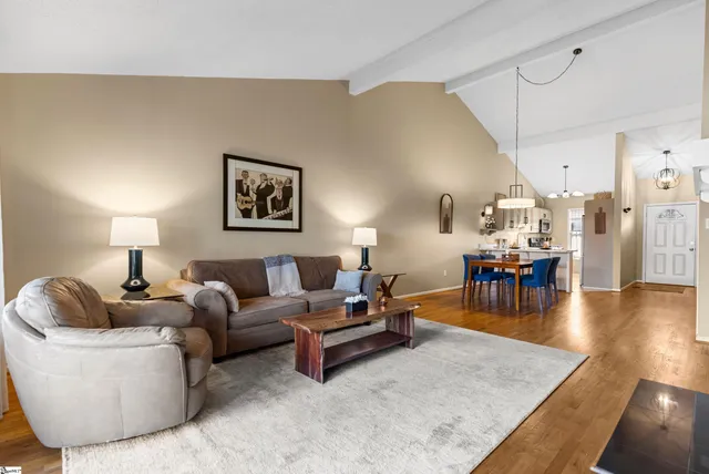 $235,000 | 9 C Hollywoods Lane, Simpsonville, SC 29681