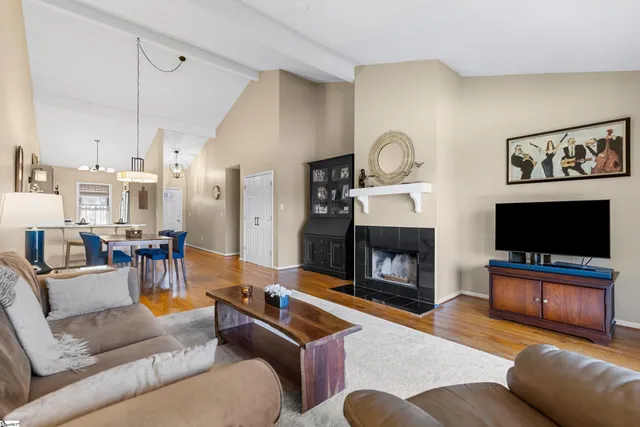 $235,000 | 9 C Hollywoods Lane, Simpsonville, SC 29681