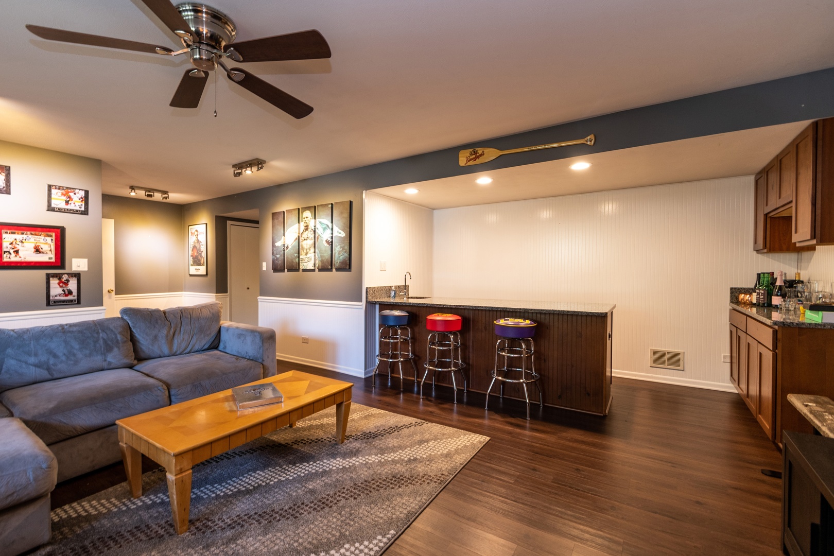 16046 Eagle Ridge Drive Tinley Park, IL 60477 - Photo 7 of 14 a living room with furniture and wooden floor