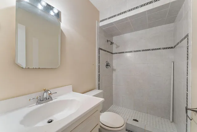 $414,900 | 7916 61st Avenue North, New Hope, MN 55428