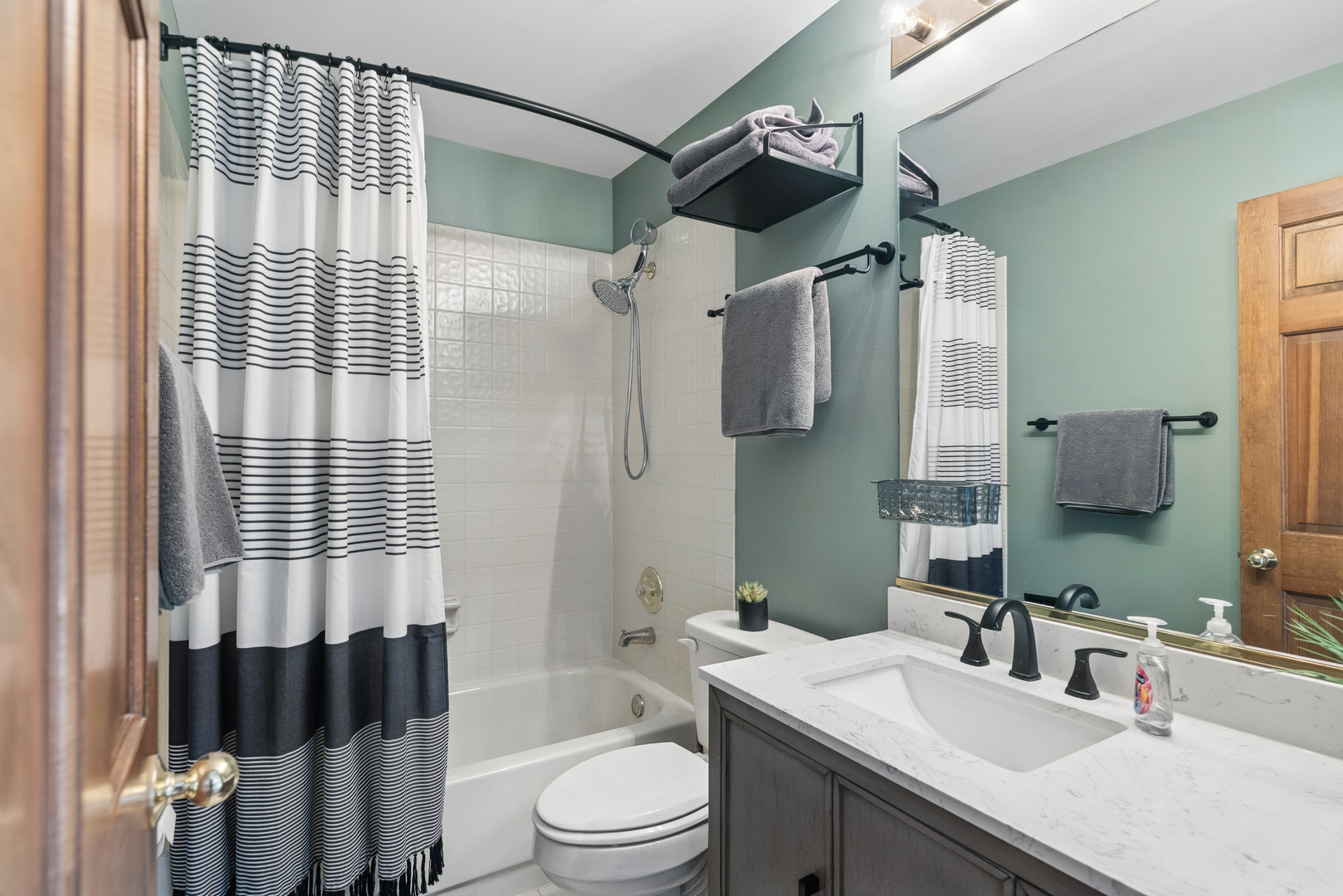 36143 North Springbrook Lane Gurnee, IL 60031 - Photo 18 of 28