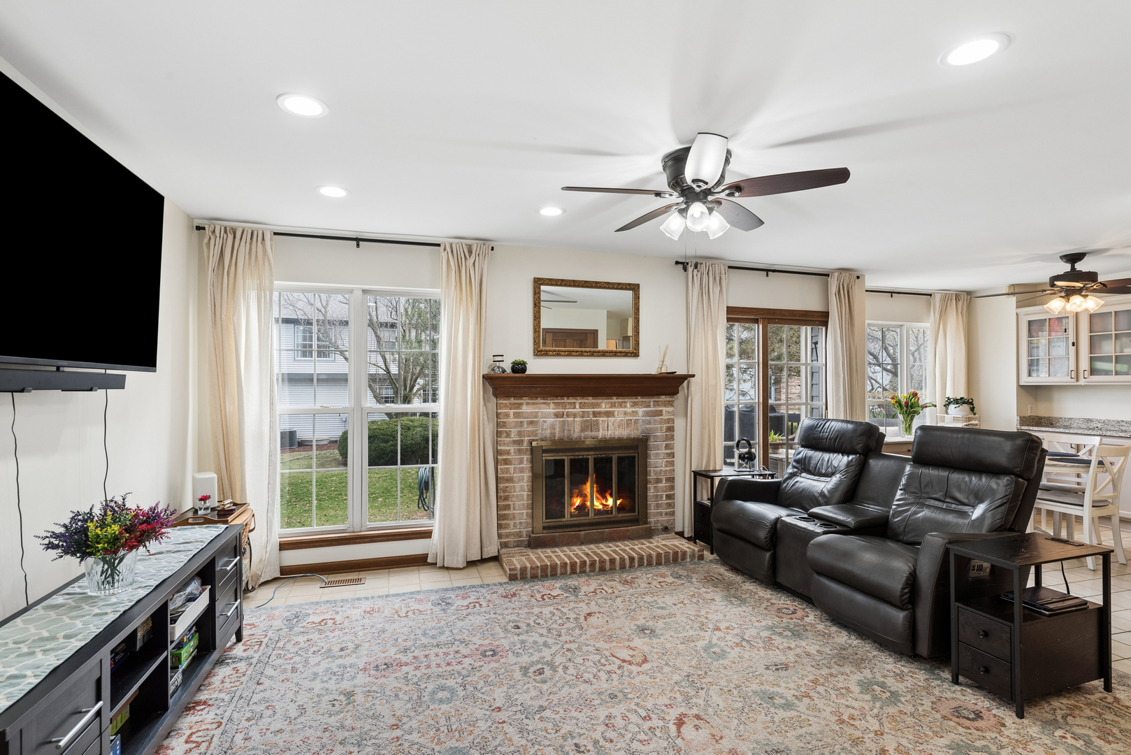 36143 North Springbrook Lane Gurnee, IL 60031 - Photo 7 of 28