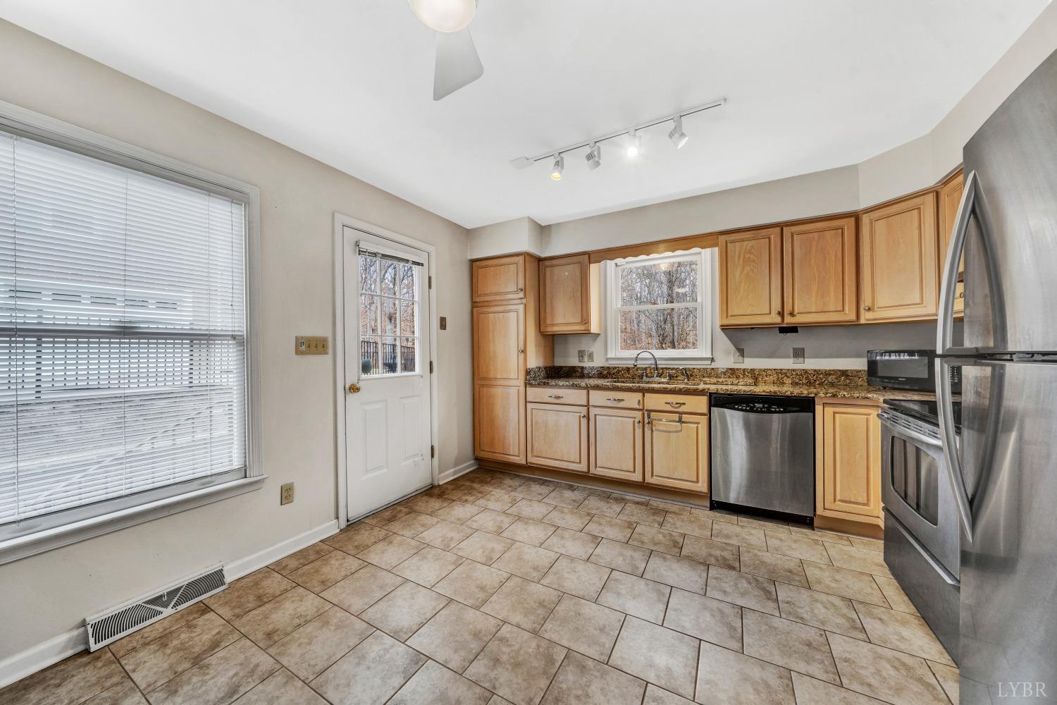 2124 Burnt Bridge Road Lynchburg, VA 24503 - Photo 11 of 44 Gallery Image 11
