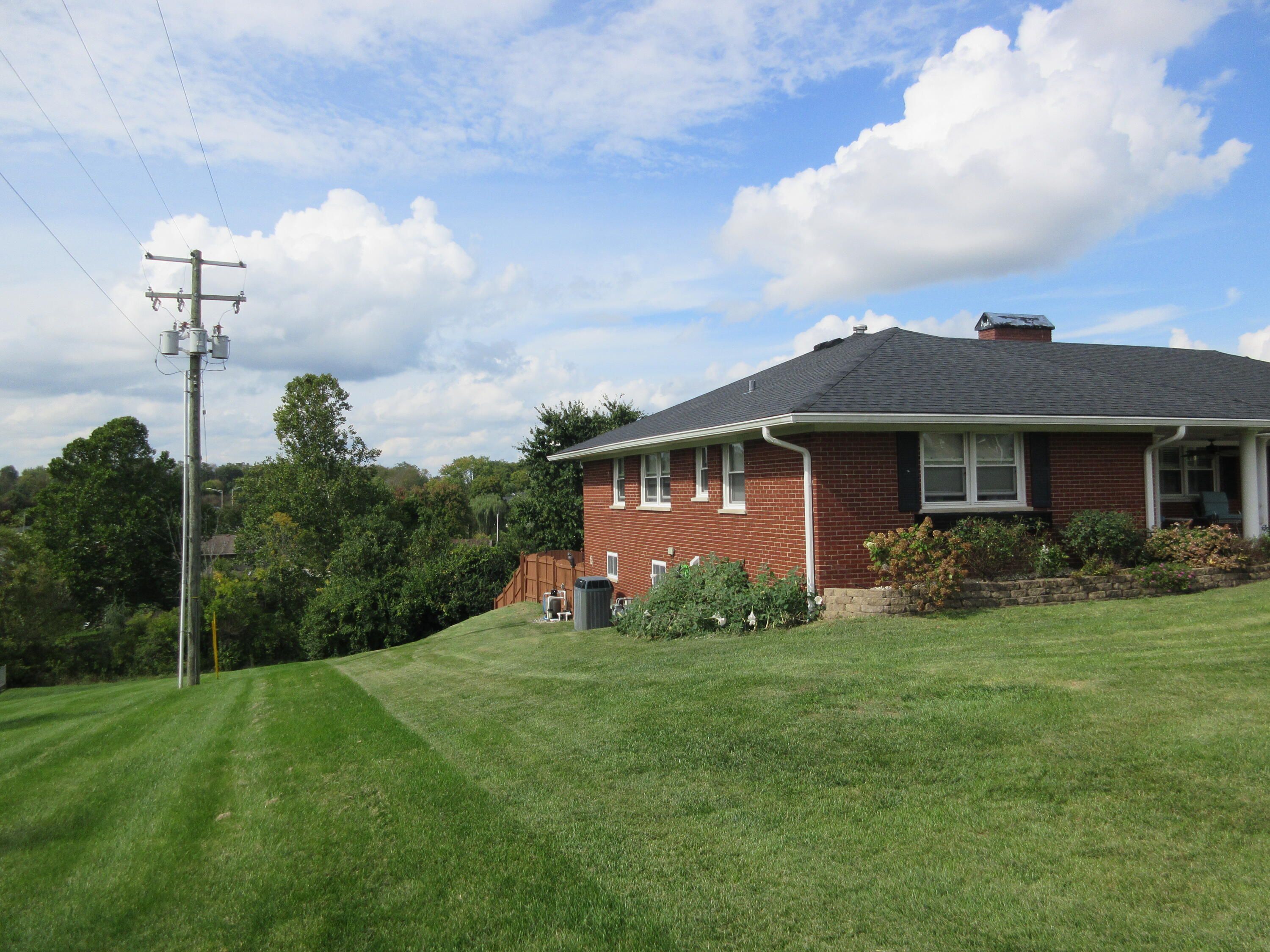 106 Hemlock Road Winchester, KY 40391 - Photo 7 of 74 IMG_3296