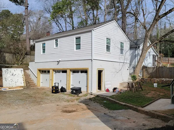 $3,695 | 1896 Ridgewood Drive Northeast, Unit CARRIAGE, Atlanta, GA 30307