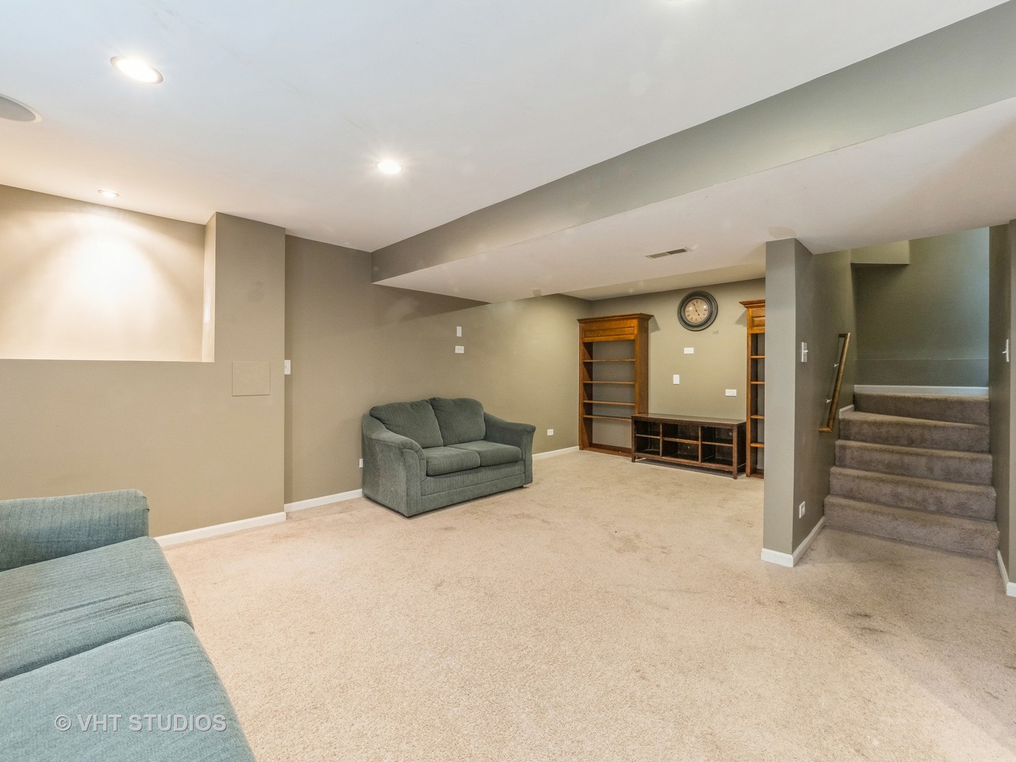 411 Ashfork Trail Cary, IL 60013 - Photo 9 of 25 a large bedroom with a bed and window