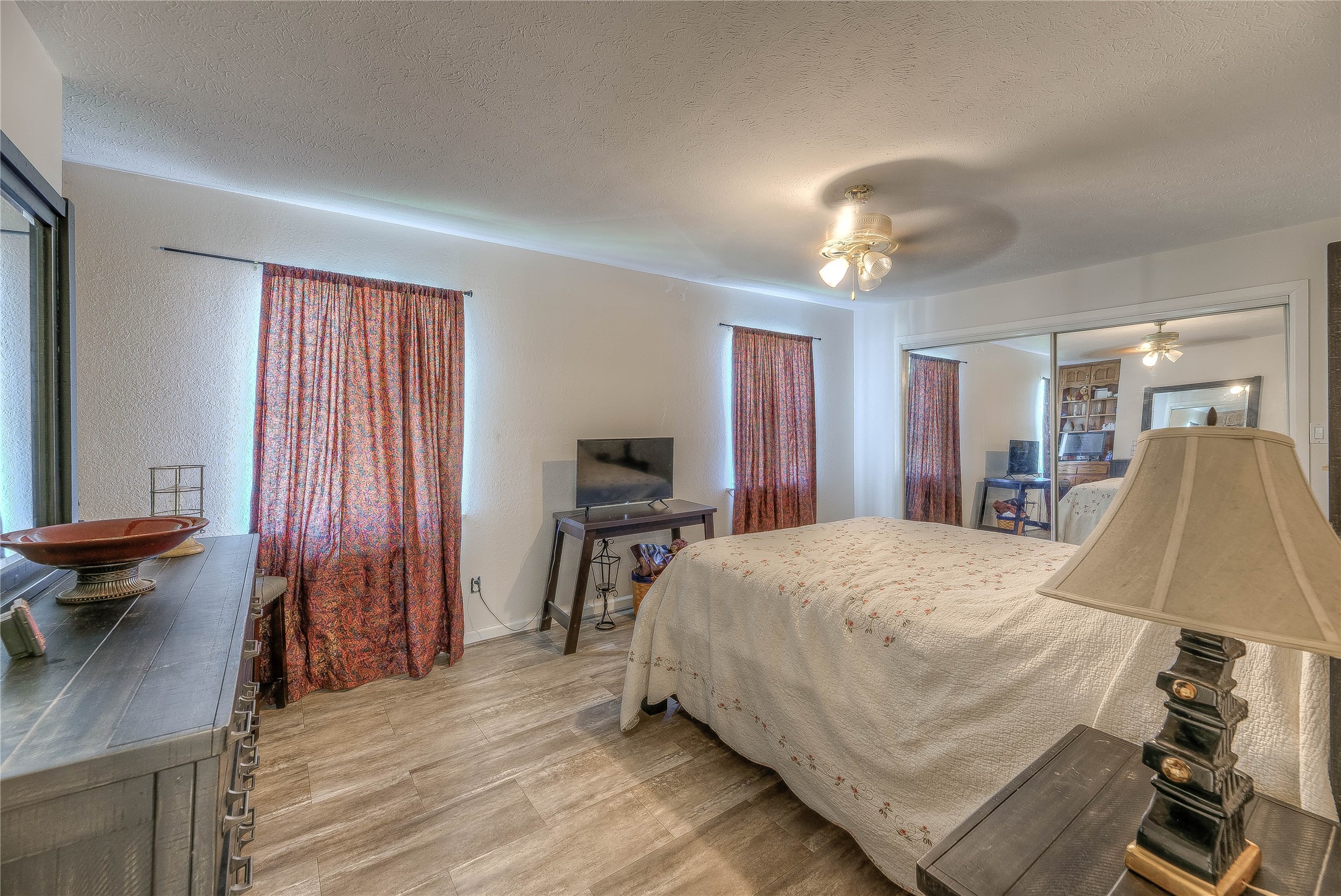 134 Deer Run Road Trinity, TX 75862 - Photo 9 of 26 Master bed in main home