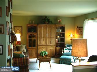 207 Strassburger Road Perkasie, PA 18944 - Photo 3 of 10 Gallery Image 3