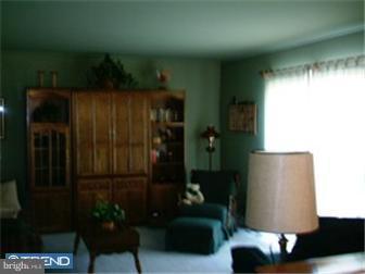 207 Strassburger Road Perkasie, PA 18944 - Photo 5 of 10 Gallery Image 5