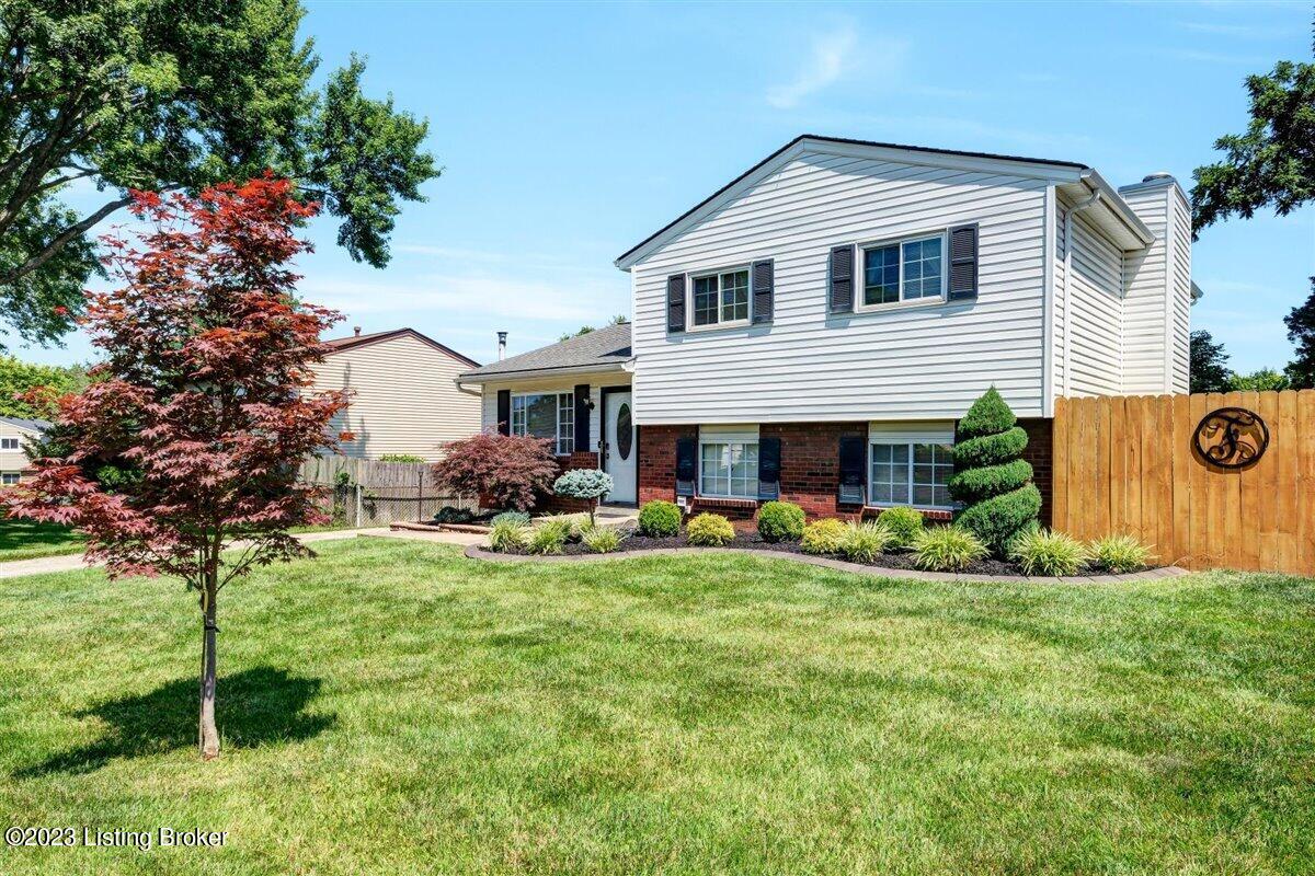 5003 Woodsend Road Louisville, KY 40229 - Photo 5 of 47 05-5003 Woodsend Rd-105