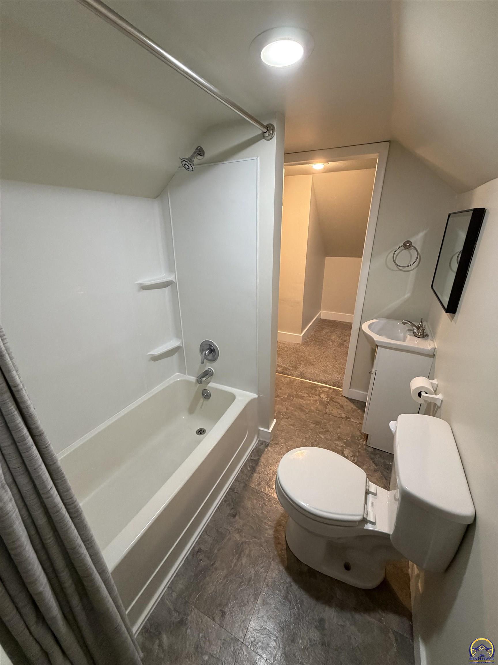 1812 Southwest Webster Avenue Topeka, KS 66604 - Photo 16 of 25