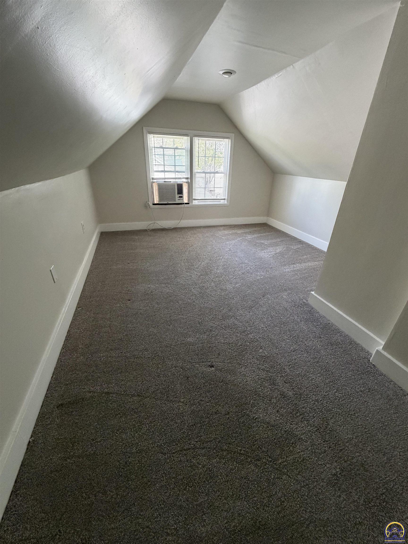 1812 Southwest Webster Avenue Topeka, KS 66604 - Photo 17 of 25