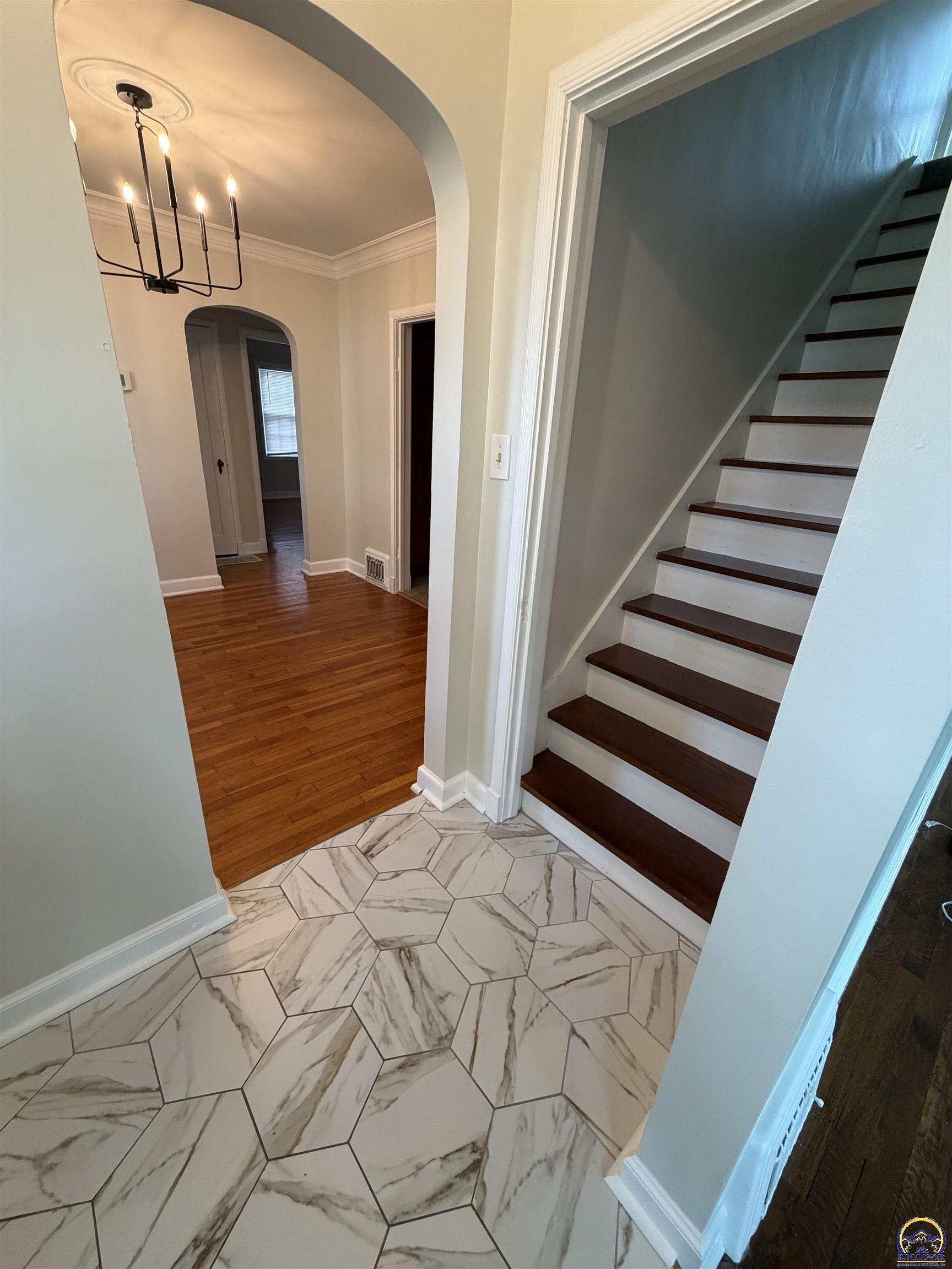 1812 Southwest Webster Avenue Topeka, KS 66604 - Photo 3 of 25