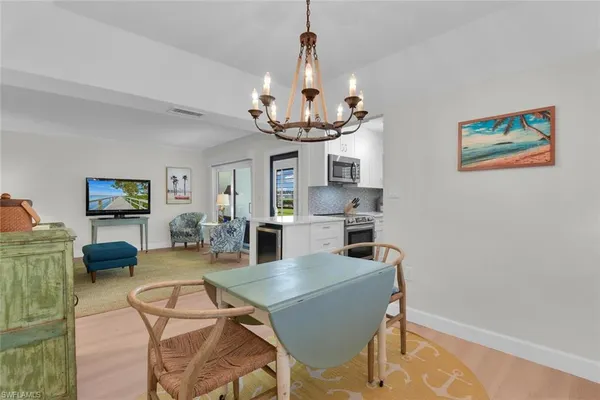 $8,500 | 3200 Gulf Shore Boulevard North, Unit 105, Naples, FL 34103