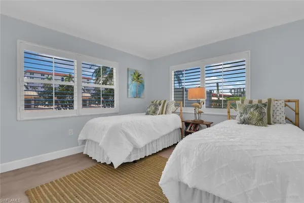 $8,500 | 3200 Gulf Shore Boulevard North, Unit 105, Naples, FL 34103