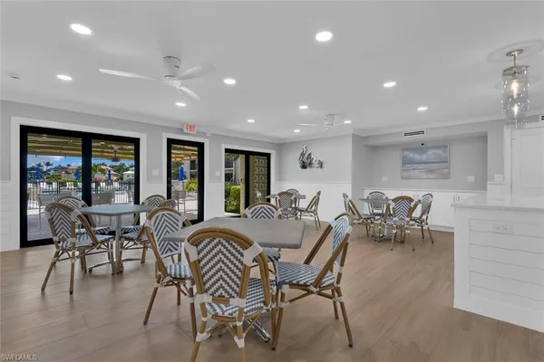 $8,500 | 3200 Gulf Shore Boulevard North, Unit 105, Naples, FL 34103