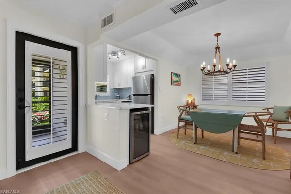 $8,500 | 3200 Gulf Shore Boulevard North, Unit 105, Naples, FL 34103