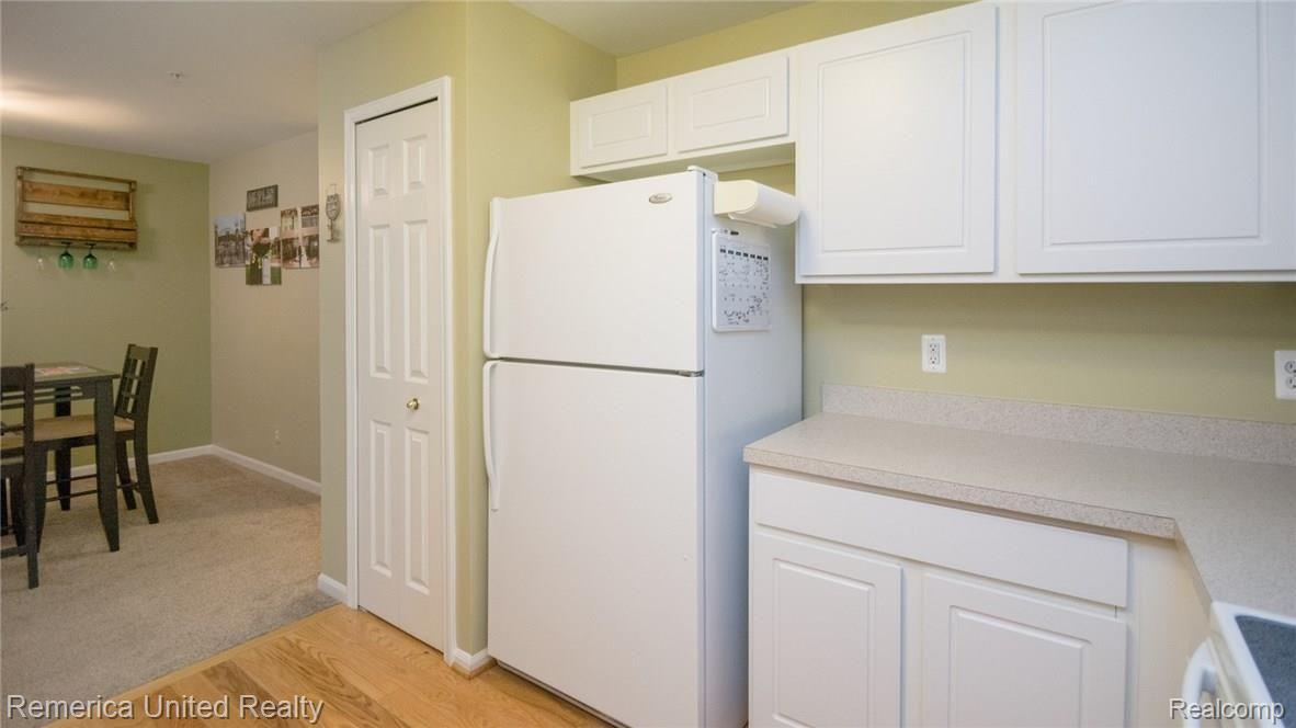 16986 Farmington Road Livonia, MI 48154 - Photo 10 of 27 14_14.jpg