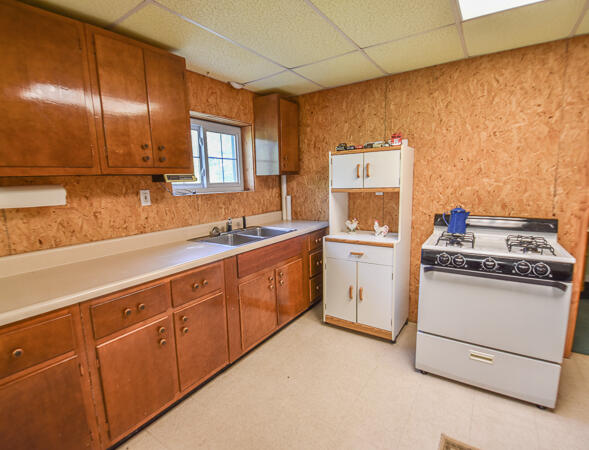 10000 Poats Road Montgomery, MI 49255 - Photo 44 of 65 DSC_1498