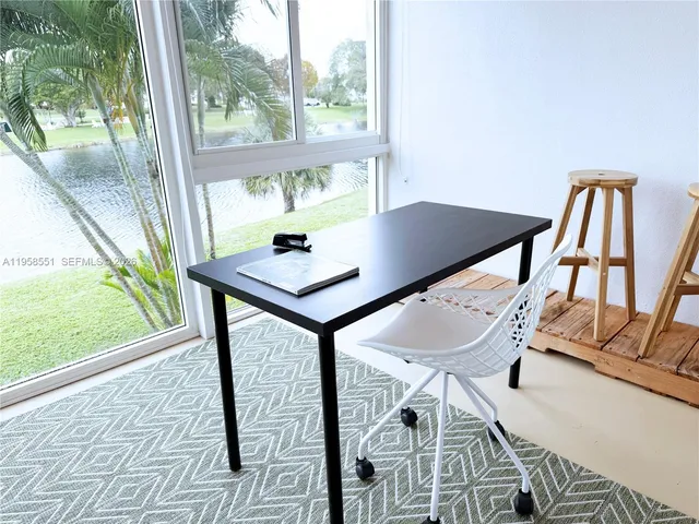 $2,000 | 2130 Cambridge F, Unit 213O, Deerfield Beach, FL 33442