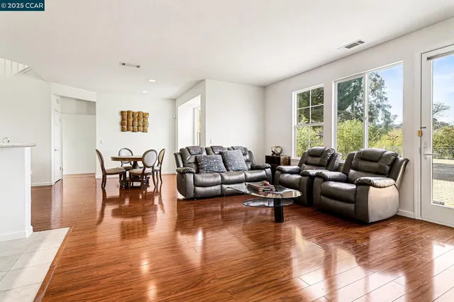 $1,038,300 | 5701 Oakmont Drive, Richmond, CA 94806