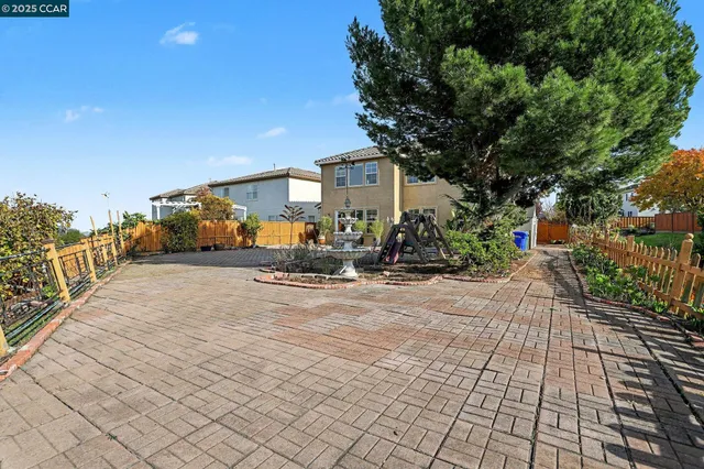 $1,038,300 | 5701 Oakmont Drive, Richmond, CA 94806
