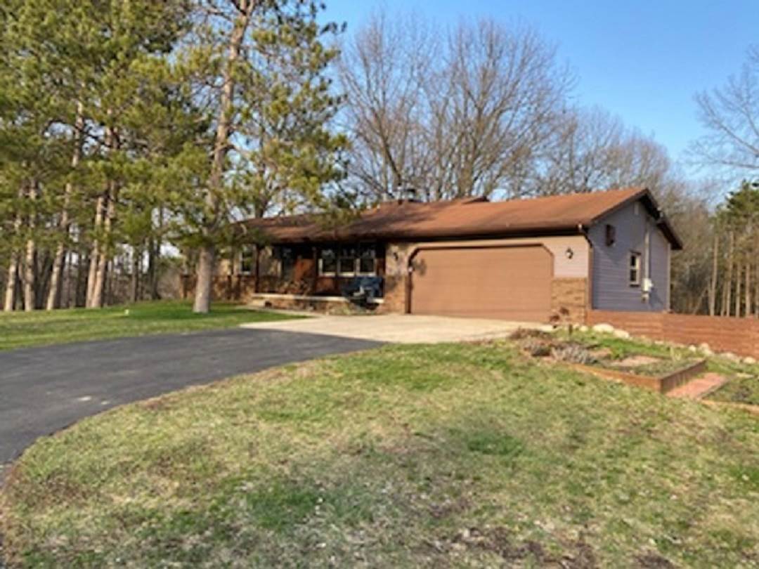 12863 Upton Road Bath, MI 48808 - Photo 4 of 27 50038117-3.JPG