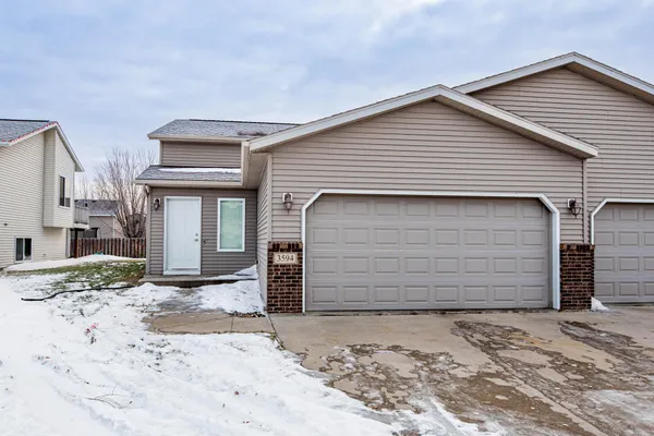 $299,900 | 3594 Taylor Street South, Fargo, ND 58104