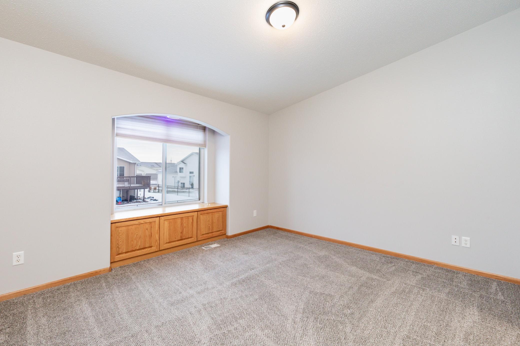 3594 Taylor Street South Fargo, ND 58104 - Photo 13 of 36