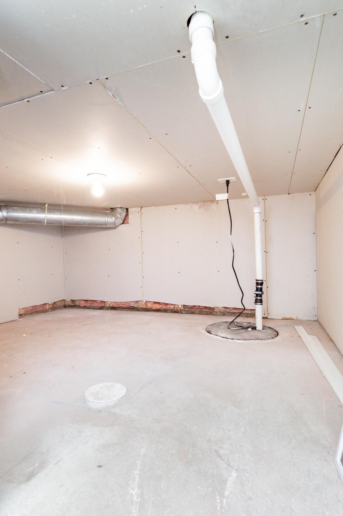 3594 Taylor Street South Fargo, ND 58104 - Photo 30 of 36