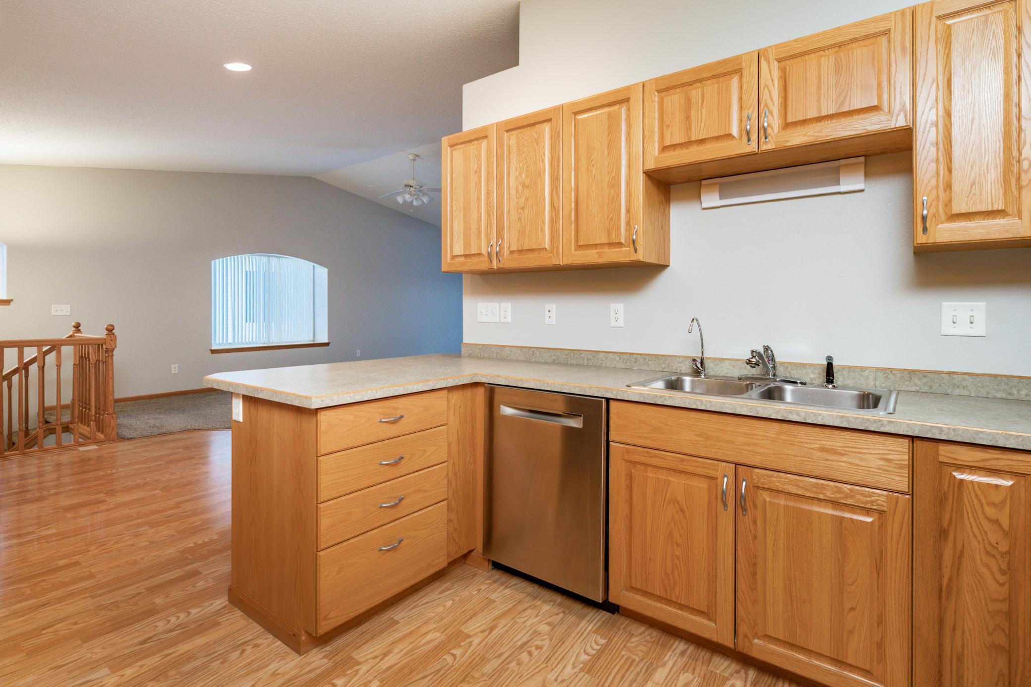 3594 Taylor Street South Fargo, ND 58104 - Photo 6 of 36