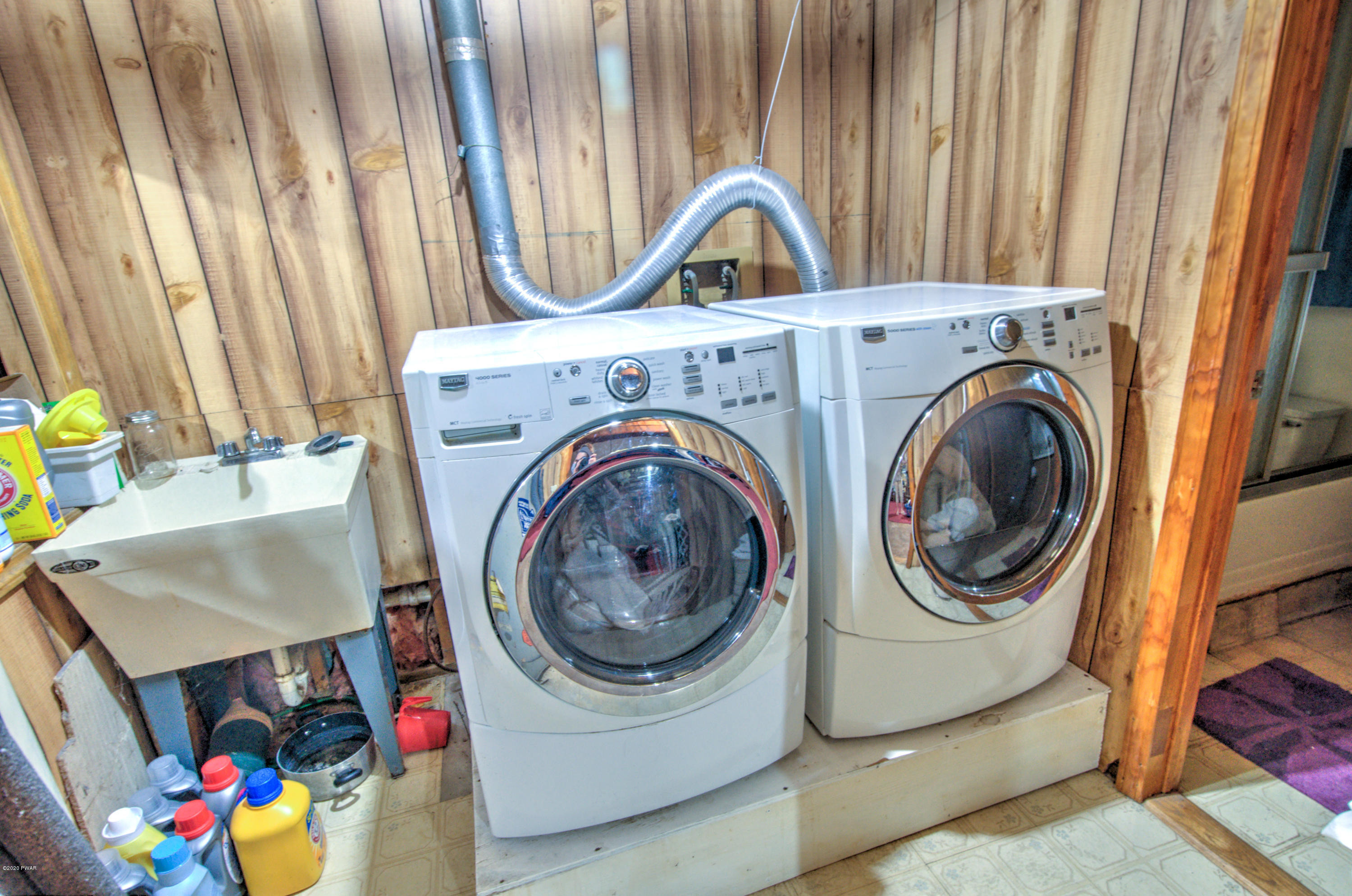 1063 Towpath Road Hawley, PA 18428 - Photo 24 of 45 26-Laundry