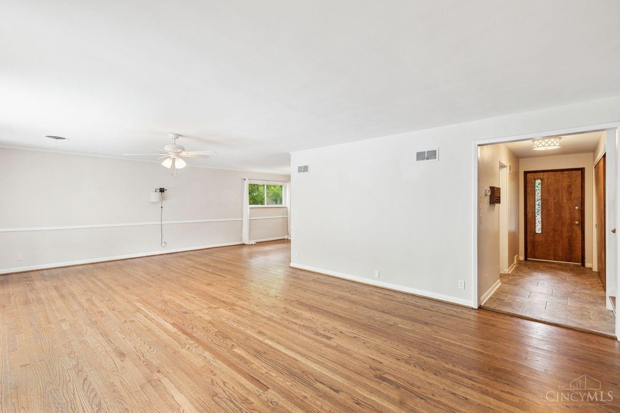 264 Fleming Road Wyoming, OH 45215 - Photo 9 of 24 Gallery Image 9