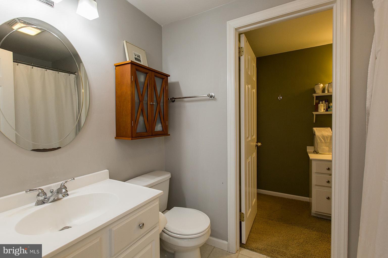 620 Candlewyck Road Lancaster, PA 17601 - Photo 24 of 47 ...connects to family's full bathroom