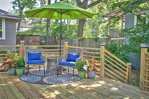 $359,950 | 703 East 43rd Street, Kansas City, MO 64110