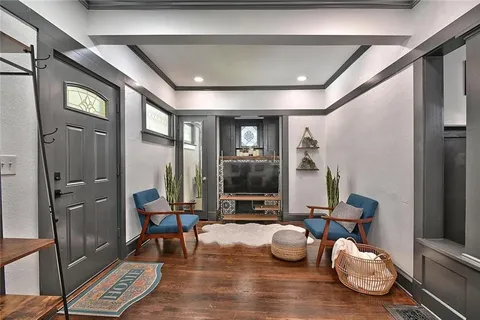 $375,000 | 703 East 43rd Street, Kansas City, MO 64110