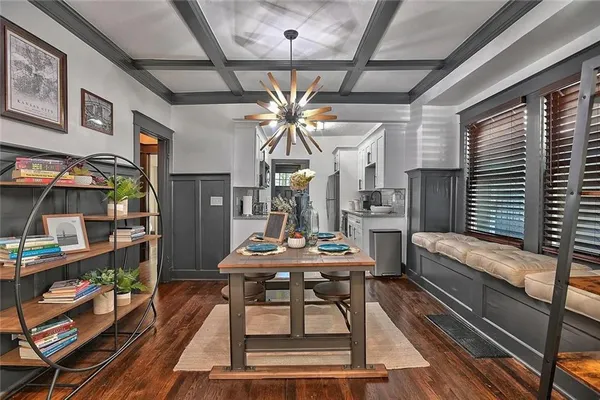 $359,950 | 703 East 43rd Street, Kansas City, MO 64110