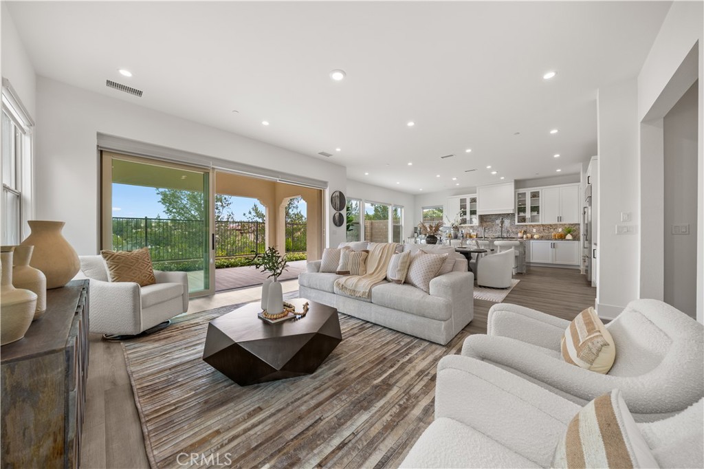 59 Longchamp Irvine, CA 92602 - Photo 11 of 31