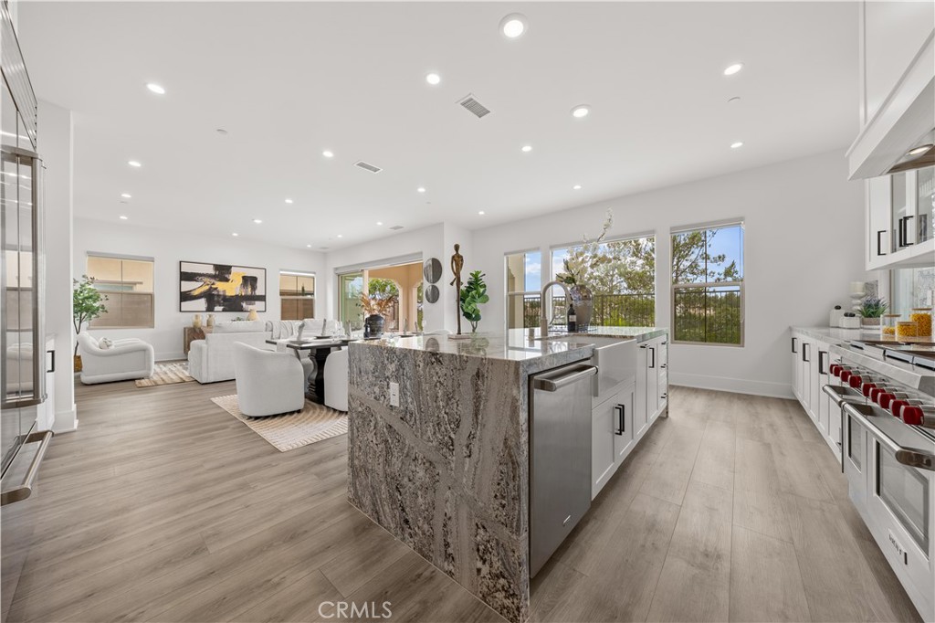 59 Longchamp Irvine, CA 92602 - Photo 14 of 31