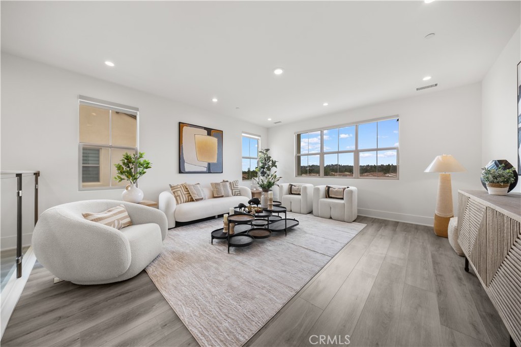 59 Longchamp Irvine, CA 92602 - Photo 20 of 31