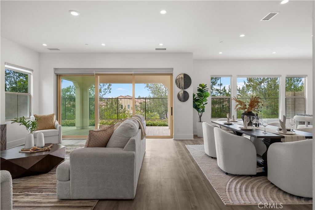 59 Longchamp Irvine, CA 92602 - Photo 10 of 31