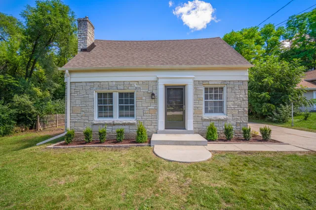 $299,999 | 8104 North 44th Street, Brown Deer, WI 53223